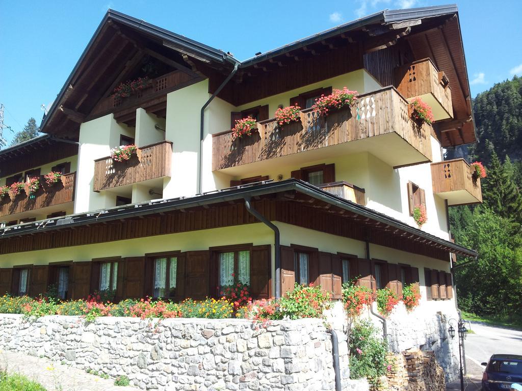 Albergo Nuoitas Forni di Sopra Exterior foto
